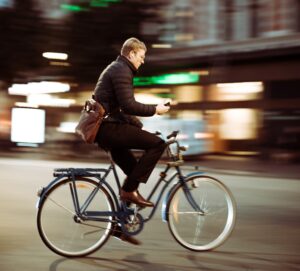 Read more about the article commuting on a fixed gear bike? (everything you want to know)
