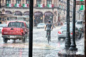 Read more about the article Riding a fixie in the rain? (Things you should know)