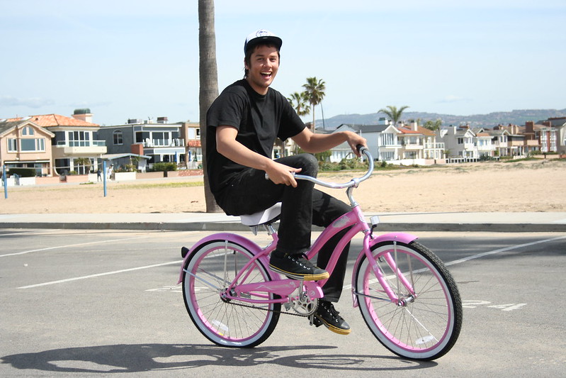You are currently viewing Can men ride women’s cruiser bikes? (answered)