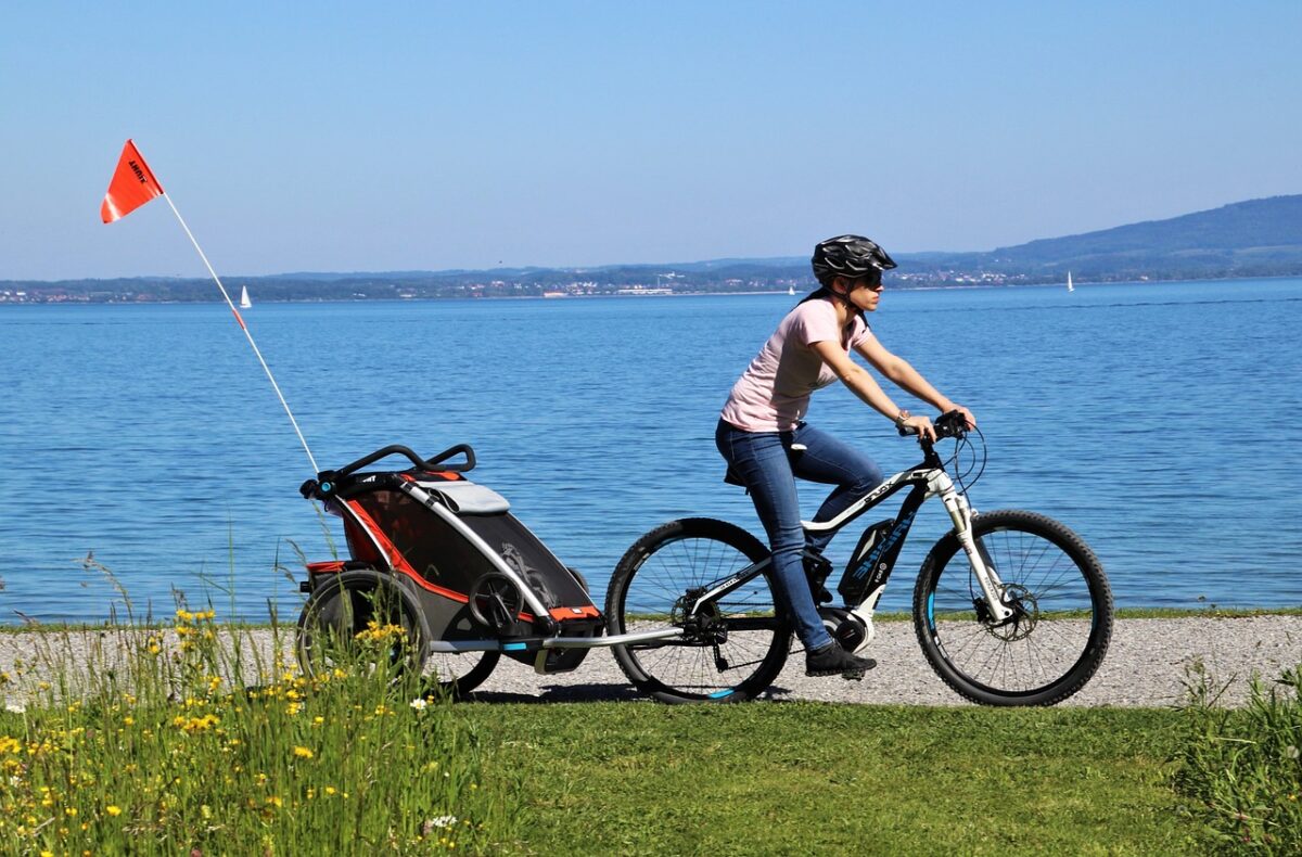 Read more about the article Can You Install Baby Seats On Cruiser Bikes? (Yes, but know How)